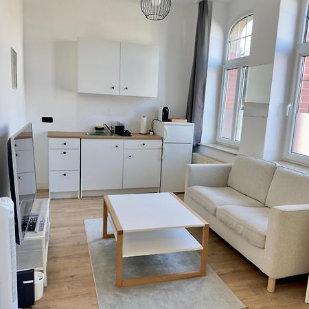 Raha Apartments - Charmantes Studio-Apartment - Hbf - Gratis Parkplatz Erfurt Bagian luar foto