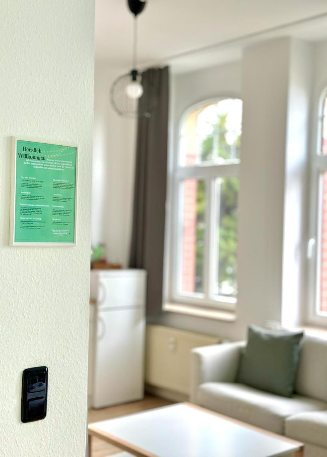 Raha Apartments - Charmantes Studio-Apartment - Hbf - Gratis Parkplatz Erfurt Bagian luar foto