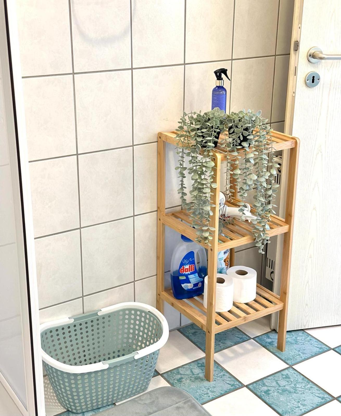Raha Apartments - Charmantes Studio-Apartment - Hbf - Gratis Parkplatz Erfurt Bagian luar foto