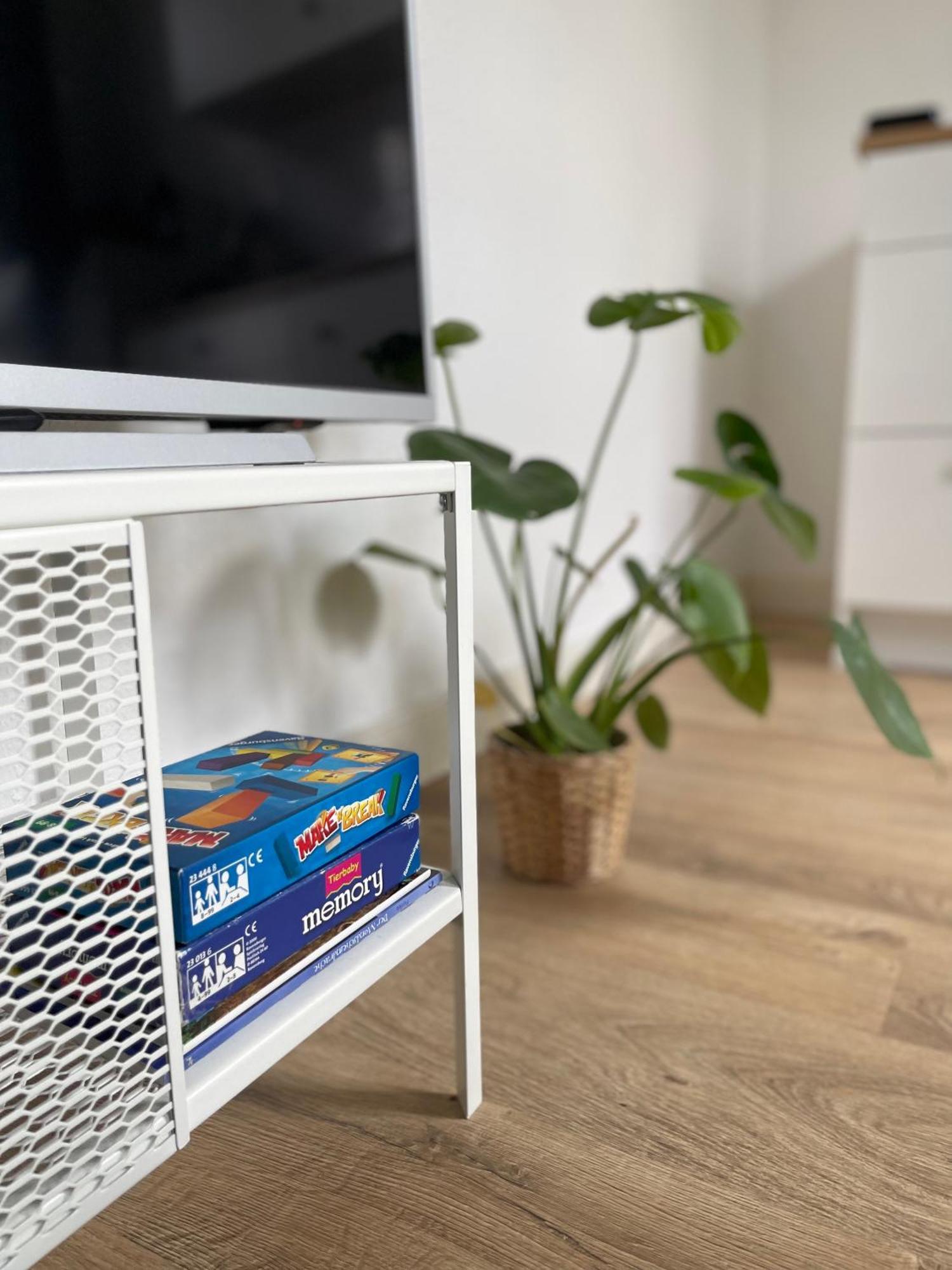 Raha Apartments - Charmantes Studio-Apartment - Hbf - Gratis Parkplatz Erfurt Ruang foto