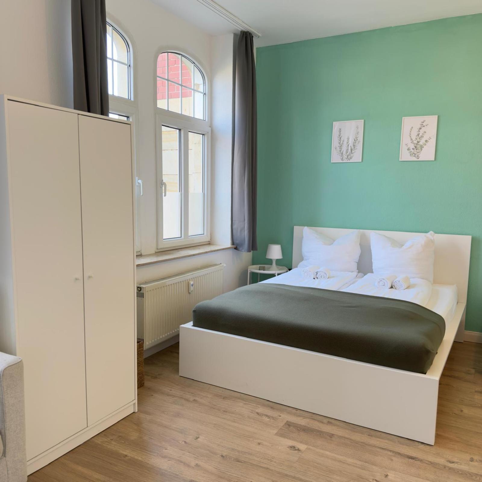 Raha Apartments - Charmantes Studio-Apartment - Hbf - Gratis Parkplatz Erfurt Bagian luar foto