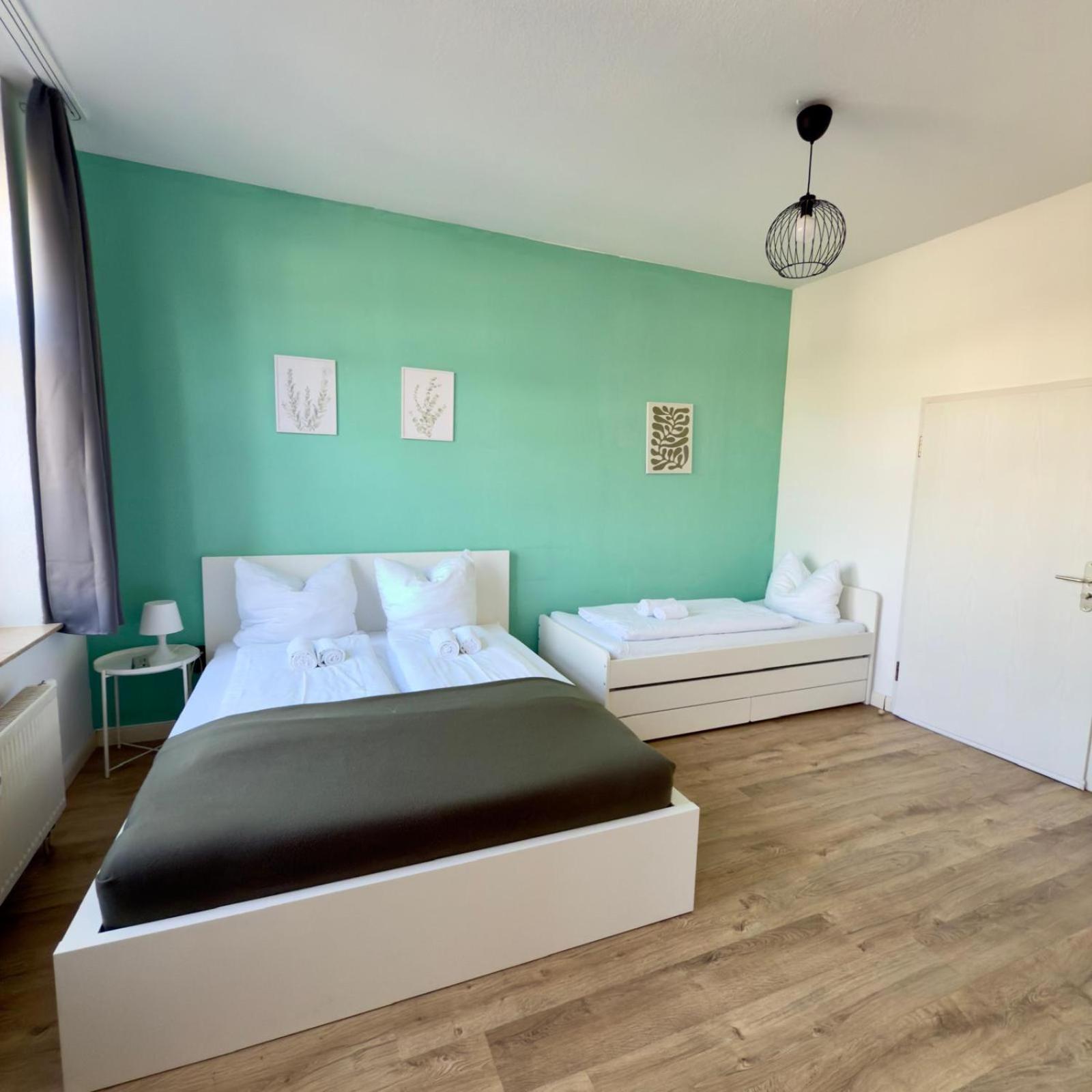 Raha Apartments - Charmantes Studio-Apartment - Hbf - Gratis Parkplatz Erfurt Bagian luar foto